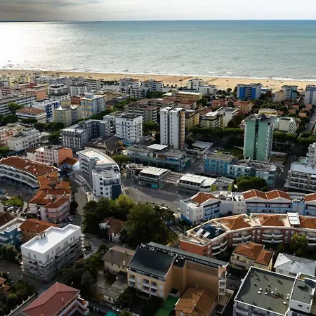 Neat And Quiet Near The Beach-bibione Apartment